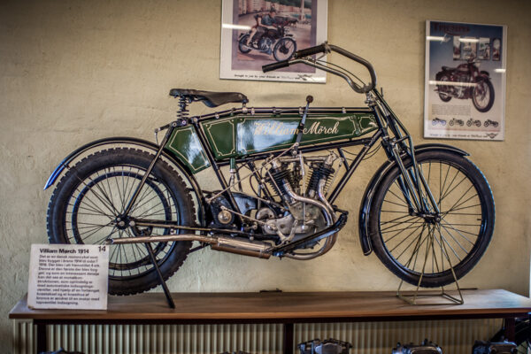 Datum: 2014:09:06 10:29:01 Stubbekøbing, Motorcykel- og Radiomuseum