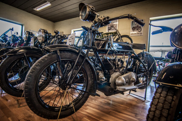 Datum: 2014:09:06 10:34:37 Stubbekøbing, Motorcykel- og Radiomuseum