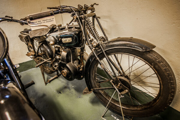 Datum: 2014:09:06 10:42:19 Stubbekøbing, Motorcykel- og Radiomuseum