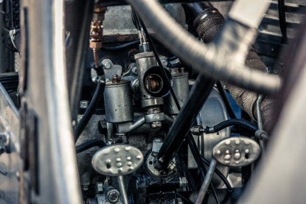 Datum: 2014:10:03 10:11:29 Sammelpunkt der Oldtimer an der Anshclußstelle Wolfen