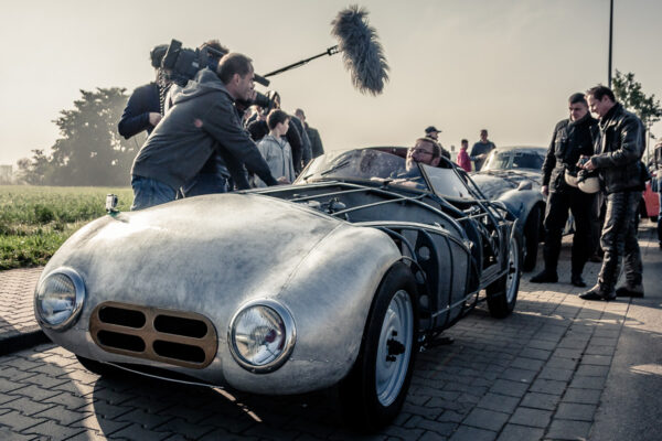 Datum: 2014:10:03 10:12:27 Sammelpunkt der Oldtimer an der Anshclußstelle Wolfen