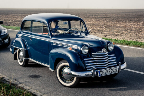 Datum: 2014:10:03 09:59:11 Sammelpunkt der Oldtimer an der Anshclußstelle Wolfen