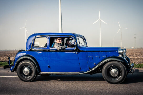 Datum: 2014:10:03 10:15:06 Sammelpunkt der Oldtimer an der Anshclußstelle Wolfen