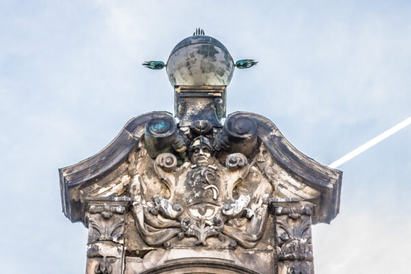 Datum: 2015:04:19 16:45:19 Das Schloss Burgscheidungen ist ein barockes Schloss im gleichnamigen Ort im Burgenlandkreis in Sachsen-Anhalt. Die hoch über der Unstrut liegende Anlage geht auf eine wohl im 8. Jahrhundert gegründete Burg zurück. Das Schloss und der Schlossgarten gehören heute zum Projekt Gartenträume Sachsen-Anhalt.
