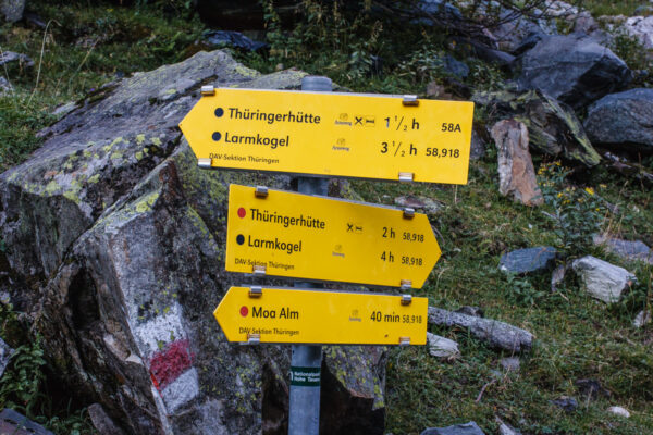 Datum: 2015:08:29 18:11:06 Die Entscheidung fiel auf den kurzen, aber steileren Anstieg, den Noitroi Steig.